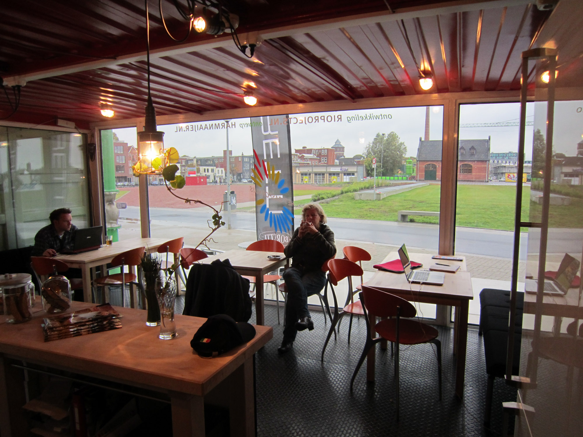 Mobiele Horeca, 12 zeecontainers, Groningen 2011