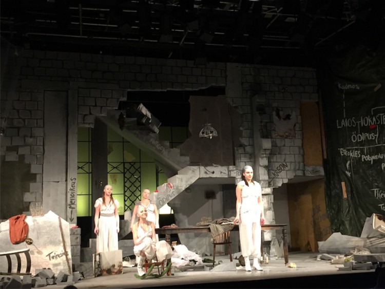 Alles weitere kennen Sie aus dem Kino