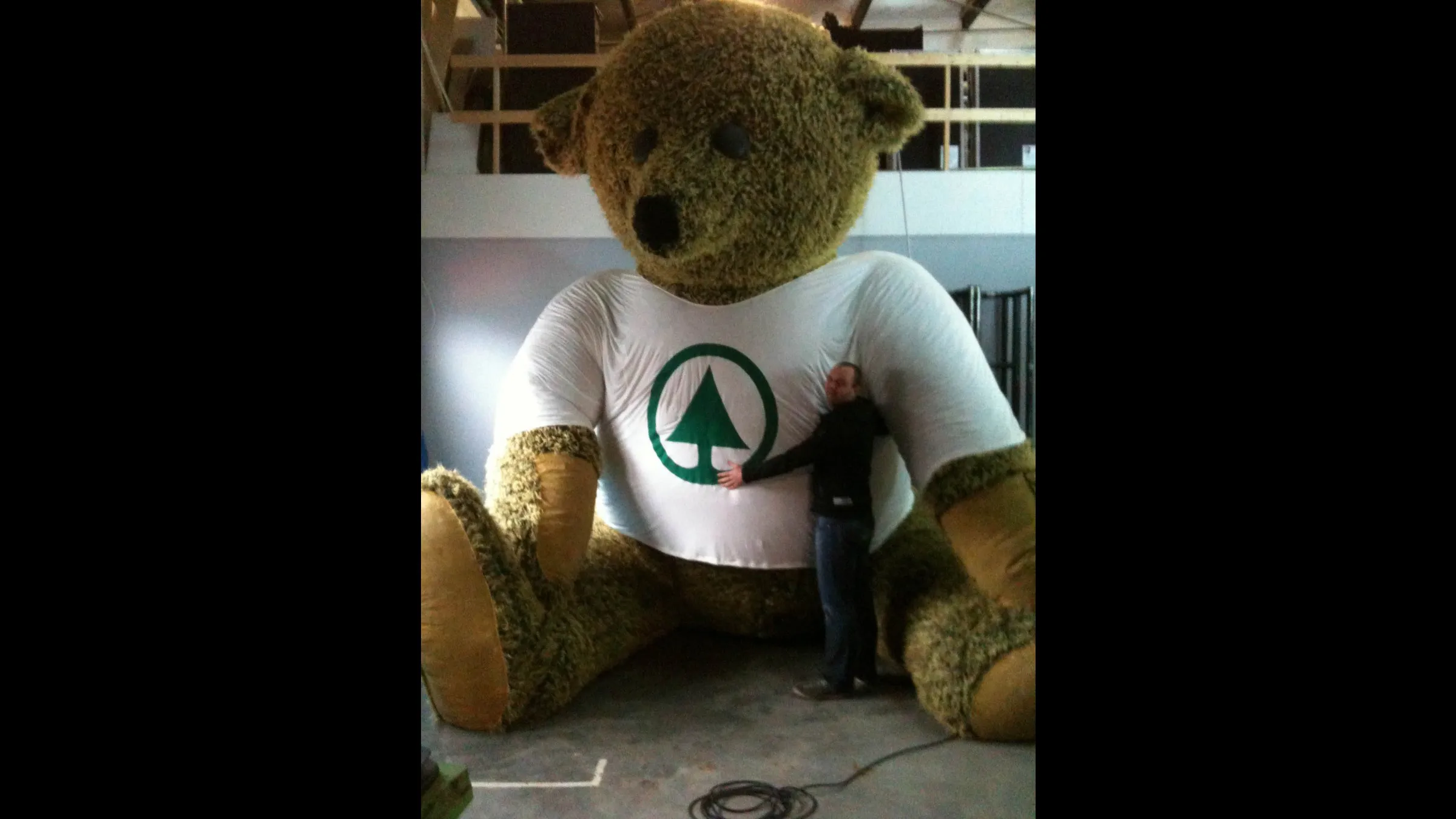 Voorstelling Jong & onschuldig, NNT 2005